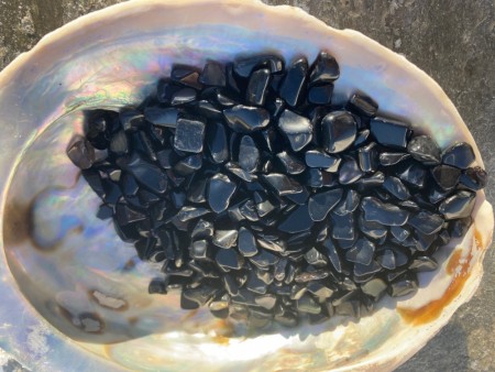 Sort Obsidian krystaller til drikkeflaske 