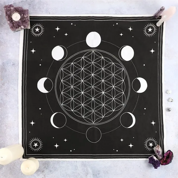 Duk til tarotkort og krystaller!Perfekt til "heksa"! www.engleshop.no