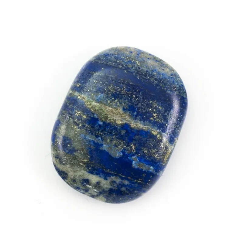 Lommesten Lapis Lazuli passer perfekt i lommen eller under meditasjon. Lapis Lazuli forsterker kvaliteter som tålmodighet og medfølelse. Stimulerer visdom og integritet.