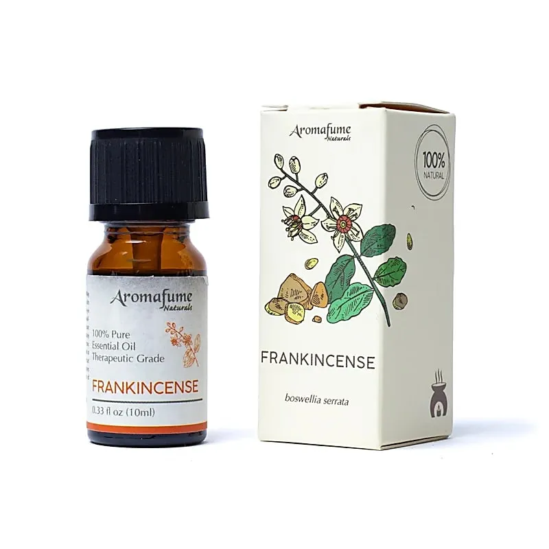 Frankincense virker lett beroligende og anbefales som meditasjonsolje da den løfter sinnet. Kan også brukes ved lett hoste og er super til behandling av voksen hud, arr og strekkmerker. Lindrende ved lette menstruasjonssmerter.